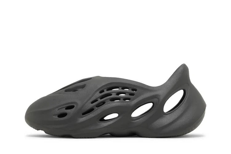 Yeezy Foam RNR Carbon
