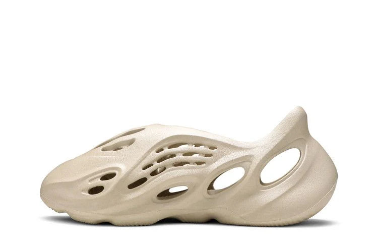 Yeezy Foam RNNR Sand