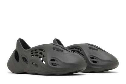 Yeezy Foam RNR Carbon