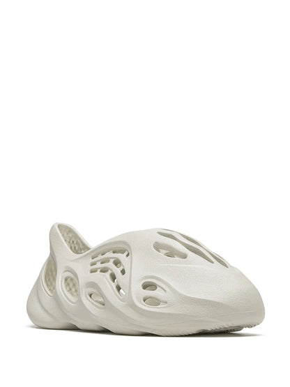 Yeezy Foam RNNR Ararat